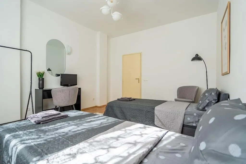 소피아 Calm And Relaxing 2Bdrm Apаrtment In City Centre 아파트