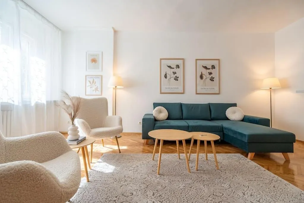 소피아 Calm And Relaxing 2Bdrm Apаrtment In City Centre 아파트 불가리아