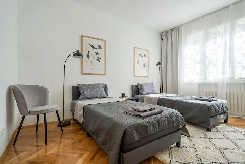 소피아 Calm And Relaxing 2Bdrm Apаrtment In City Centre 아파트